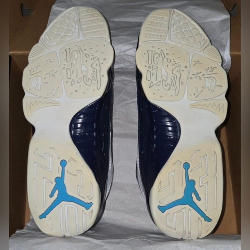 Air Jordan 9 Retro "UNC" - Picture 7 of 14